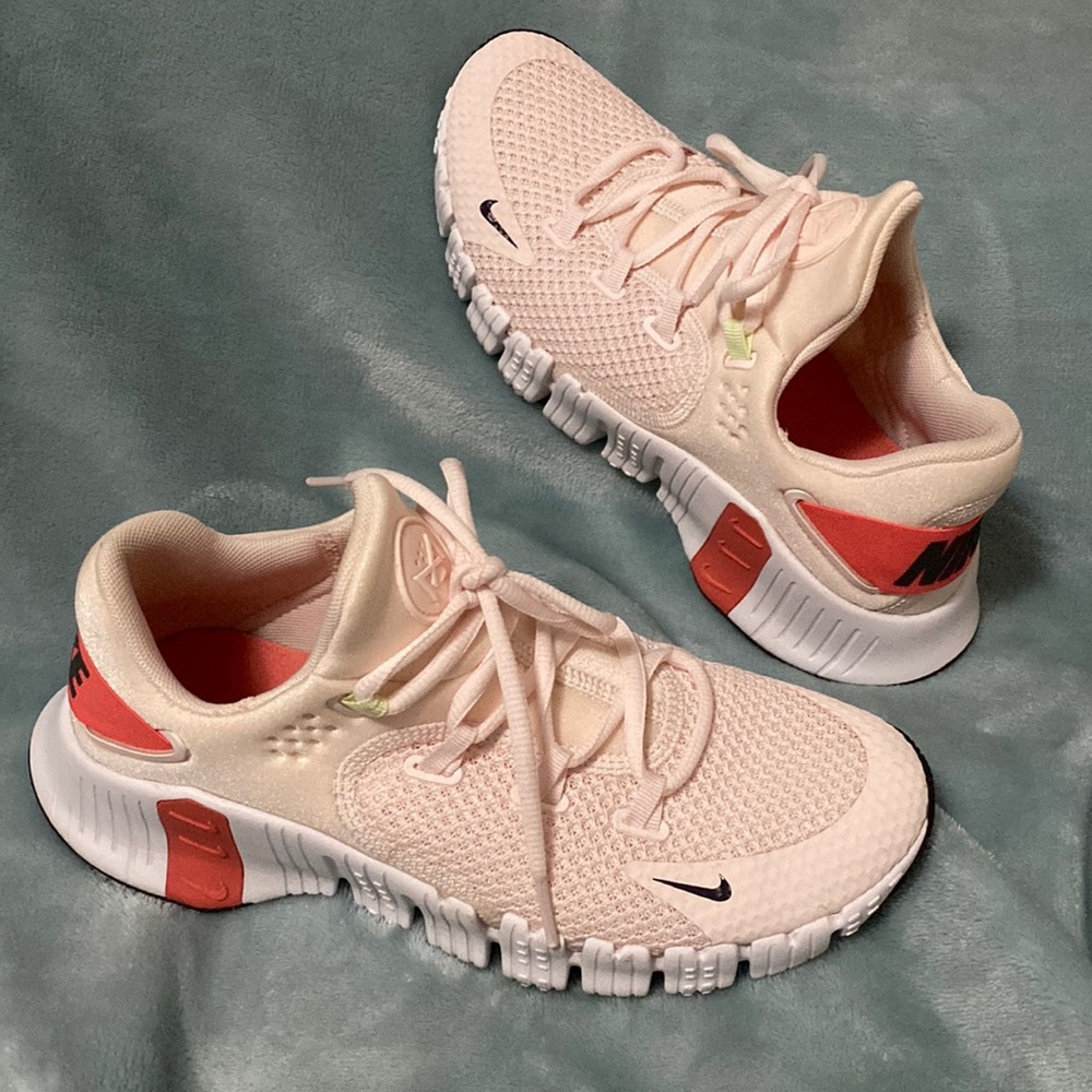 Soft Pink Nike Free Metcon 4 Training Shoe size 8.5